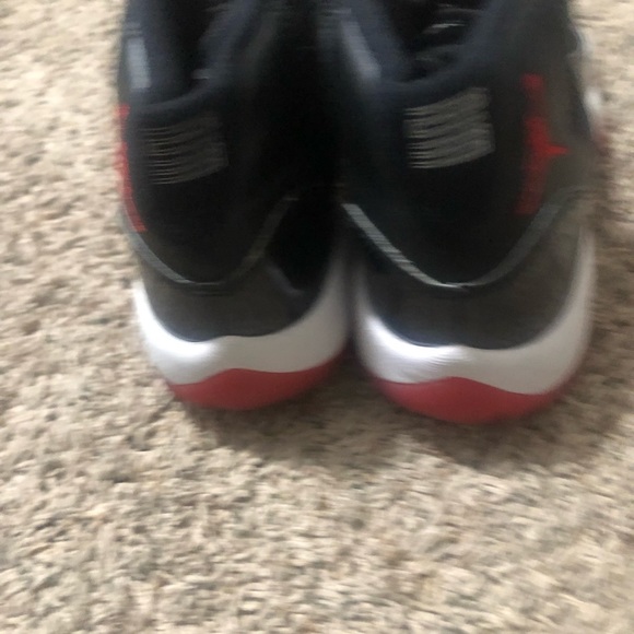 Jordan’s 11 Youths size 6Y - Picture 7 of 8